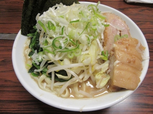 「ミニラーメン豚一切（７１０円）＋海苔レンソウ」@ちばからの写真