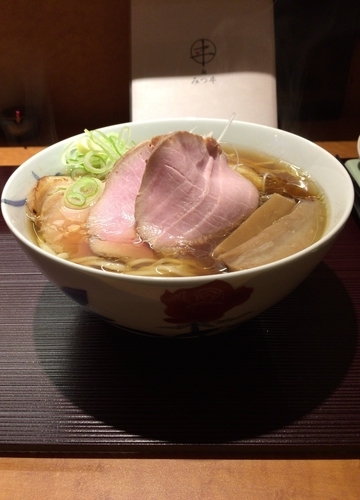 「醤油 ¥750 & チャーシュー ¥200」@麺 みつヰの写真