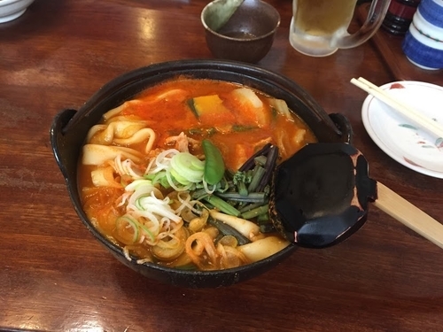 「辛豚ほうとう」@甲州ほうとう 小作 甲府駅前店の写真