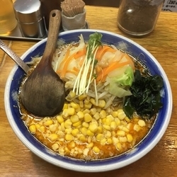 背脂チャッチャ ピリ辛コーン