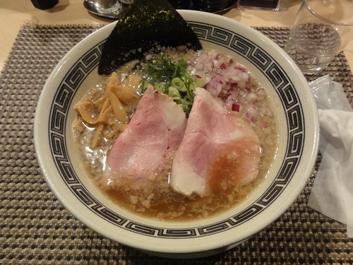 「背脂煮干そば（太麺）」@らーめん セアブラノ神 壬生本店の写真