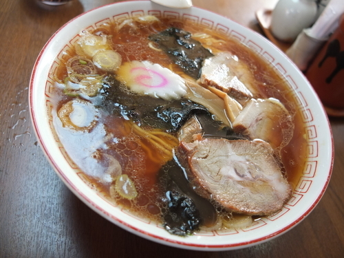 「中華そば（大盛り）」@伊勢屋 坂下店の写真