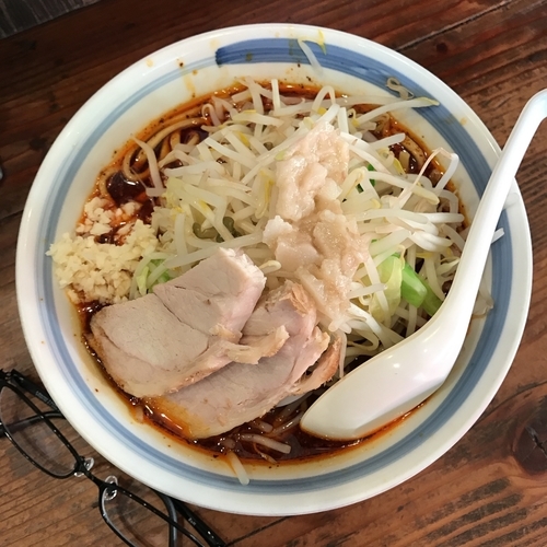 「ラーメン＋辛味ペースト大辛」@ラーメン豚力の写真