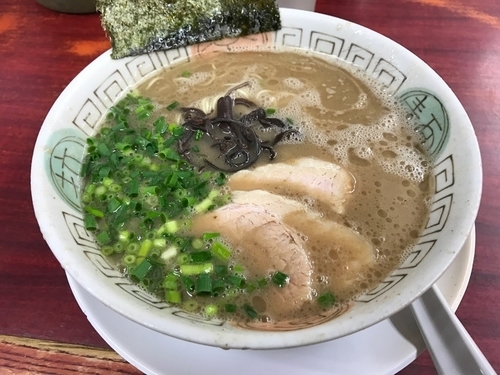 「らーめん（普通）700円」@博多長浜らーめん 楓神の写真