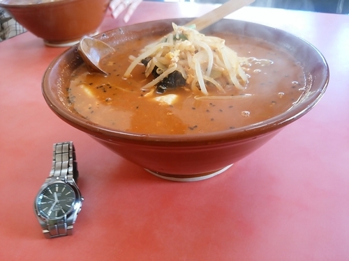 「辛旨みそらーめん(並盛・200g・中辛)961円」@元祖帯麺 梅田飯店の写真