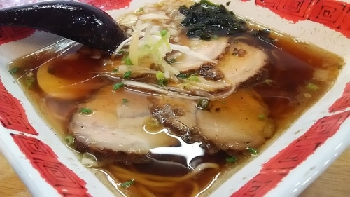 「醤油ラーメン➕チャーシュー」@きのえやの写真