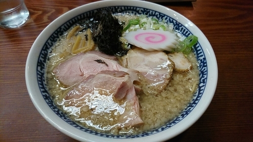 「背脂中華そば　800円」@良温(Ra-on)の写真