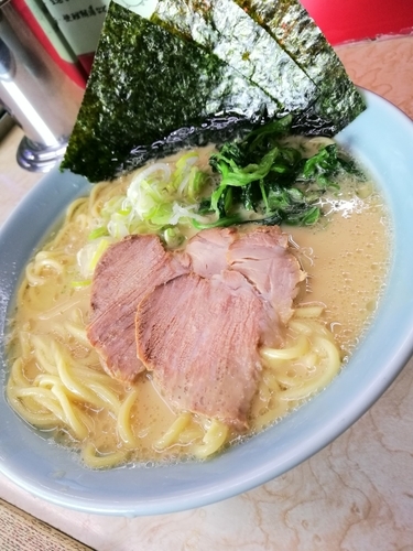 「らーめん[中盛]」@横浜寺田家ラーメン 白井店の写真