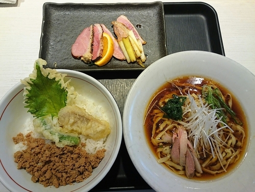 「【限定】鴨出汁醤油そば 『カモーン7号』」@煮干し中華そば 一燈の写真