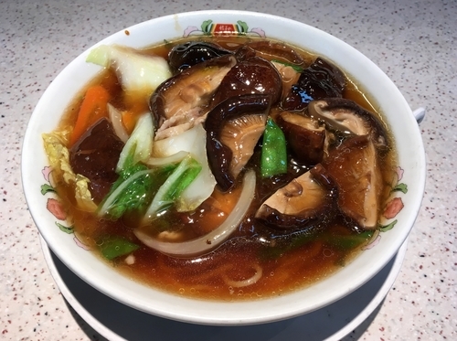 「しいたけ旨煮そば（武蔵境駅前店限定）」@餃子の王将 武蔵境駅前店の写真