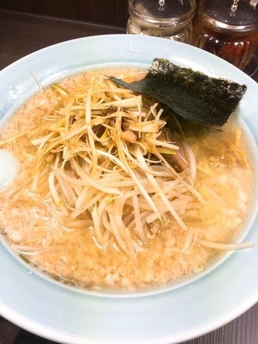 「中盛ネギモヤシラーメン 薄味硬め」@ラーメンショップ椿 ひたちなか店の写真