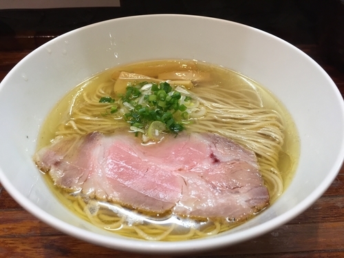「しおらーめん」@町田汁場 しおらーめん進化 町田駅前店の写真