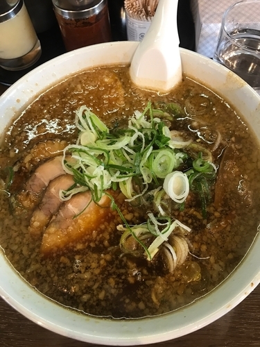 「元チャーシューめん➕大盛➕麺固め➕薬味多め」@蔵前元楽 総本店の写真