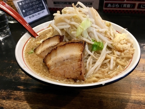 「ラーメン(カラメ、ニンニク) ¥690」@らーめん大 東小金井店の写真