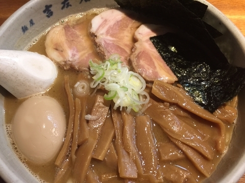 「らーめん(大)＋全部」@麺屋吉左右の写真