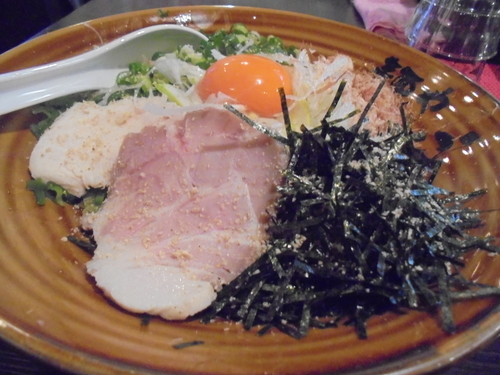 「まぜそば(２００ｇ)　７５０円」@麺や でこの写真