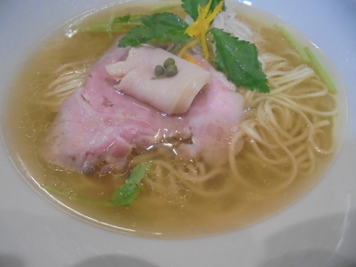 「鶏そば塩　９００円」@麺LABOひろの写真