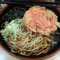 紅しょうがかき揚げそば