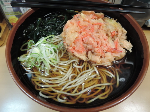 「紅しょうがかき揚げそば」@名代 富士そば 秋葉原店の写真