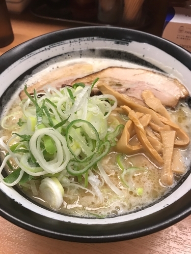 「鶏白湯ラーメン」@十二分屋 瀬田店の写真