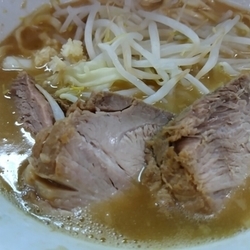 小ﾗｰﾒﾝ（麺少な目、野菜少な目、ニンニク少し）700円
