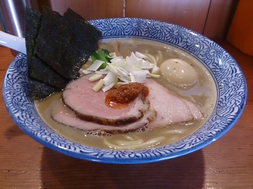 「濃厚豚骨魚介特製らーめん」@麺処 ほん田の写真