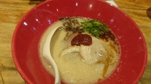 「赤丸新味(850円)+替え玉(130円)」@一風堂 横浜ポルタ店の写真