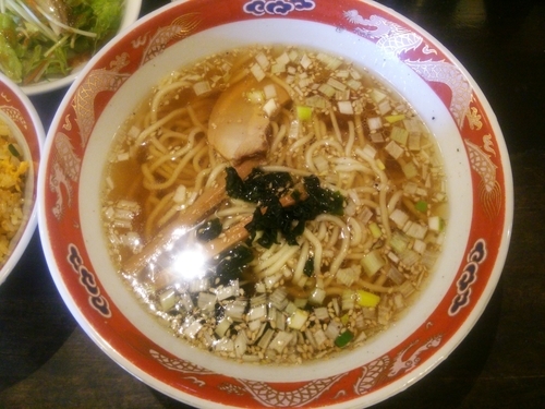 「醤油ラーメン（半チャーハン定食）」@チャイニーズダイニング 青龍の写真
