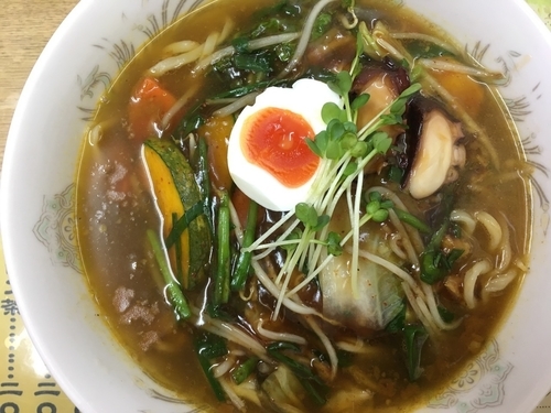 「幸せの黄色いスタミナ 850円」@満福の写真