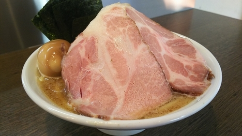 「ニンニクと背脂のがっつ盛りらぅめん」@らうめん考房 ありがた屋の写真