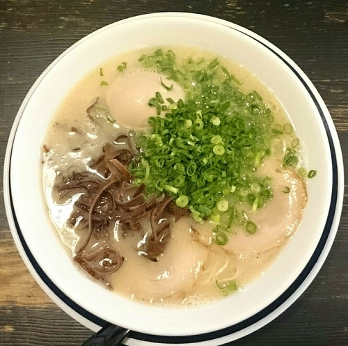 「博多ラーメン 煮玉子」@博多ラーメン ごたるの写真