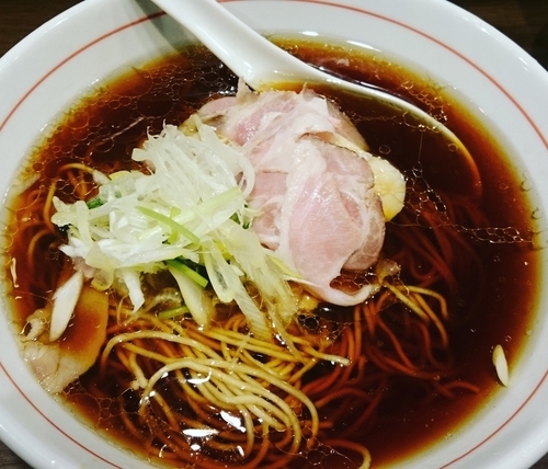 「ラーメン黒（750円）＋和え玉（200円）」@八咫烏の写真