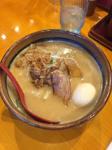 「北海道味噌ラーメン 味玉入り」@田所商店 瀬谷店の写真