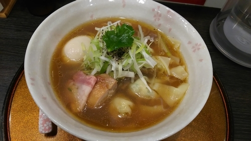 「旨玉中華そば+ワンタン」@チラナイサクラの写真