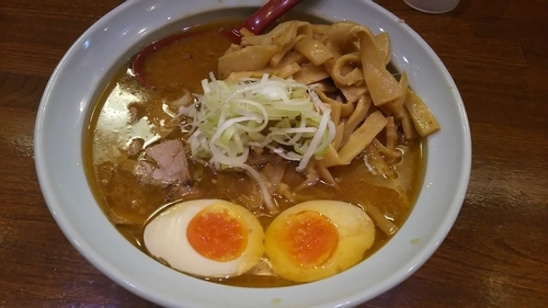「味玉みそラーメン+メンマ」@さっぽろ羅偉伝 高田馬場店の写真