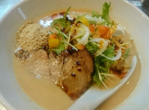 「ごまらぁ（１日１０食限定）」@麺 やまらぁの写真