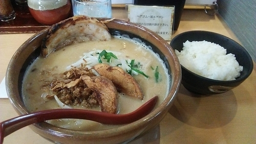 「北海道味噌らーめん 780円 ＋ライス（小） 120円」@麺場 田所商店 行徳店の写真