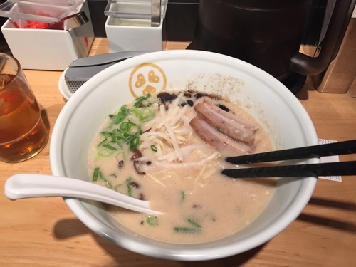 「豚骨ラーメン」@TOKYO豚骨BASE MADE by 博多一風堂 池袋店の写真