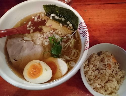 「【限定】奥美濃古地鶏と焼きアゴの醤油らーめん＋味玉」@麺処 あす花の写真