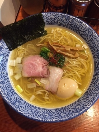 「手揉み中華蕎麦（塩・細麺）　770円　※味玉クーポン」@麺処 ほん田の写真