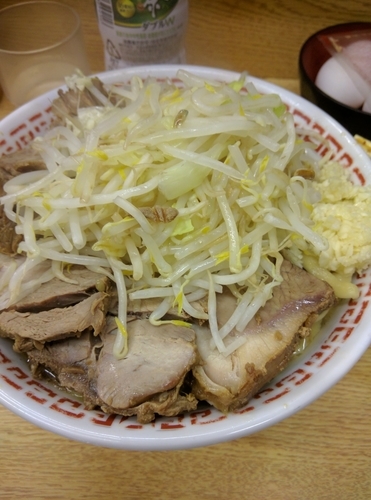 「小豚ラーメン（ニンニクマシ）」@ラーメン二郎 環七新新代田店の写真