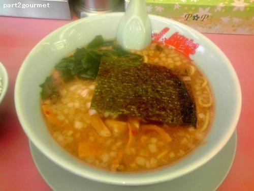 「プレミアム醤油とんこつ (840円)」@山岡家 成田店の写真