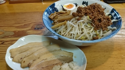 「限定/まぜそば+特盛り+小ブタ」@角ふじ 心麺の写真