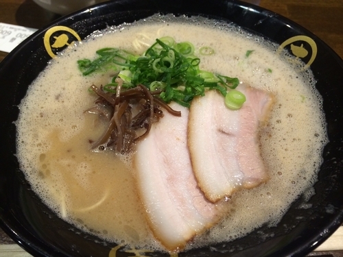 「長浜らー麺　本白味」@きまはち商店の写真