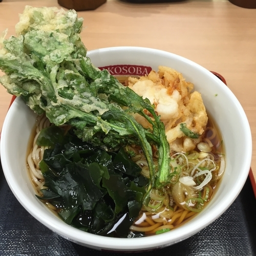 「【季節限定】貝柱のミニかき揚げと春菊天(¥480)」@箱根そば 新宿西口店の写真