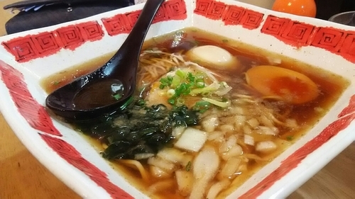 「ラーメン味たま‼」@きのえやの写真