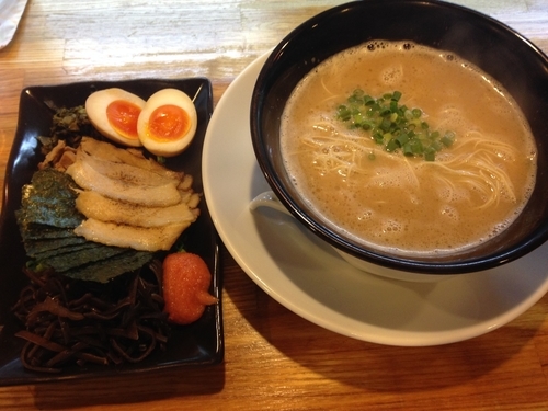 「ラーメン全部のせ＋ライス」@二代目 白神の写真