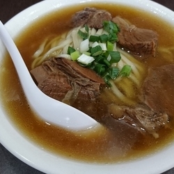 牛肉湯麺
