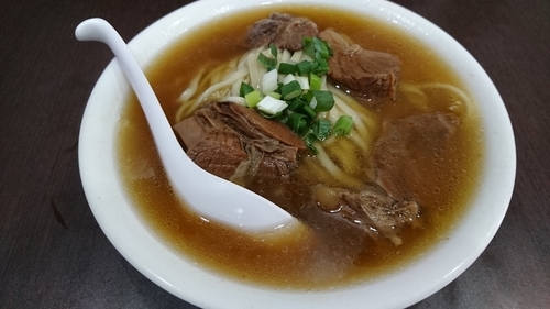 「牛肉湯麺」@港園牛肉麺館の写真