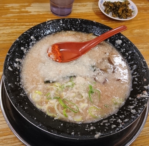 「とんこつ黒（こってり）　６９０円」@火の国 文龍 菊陽バイパス店の写真